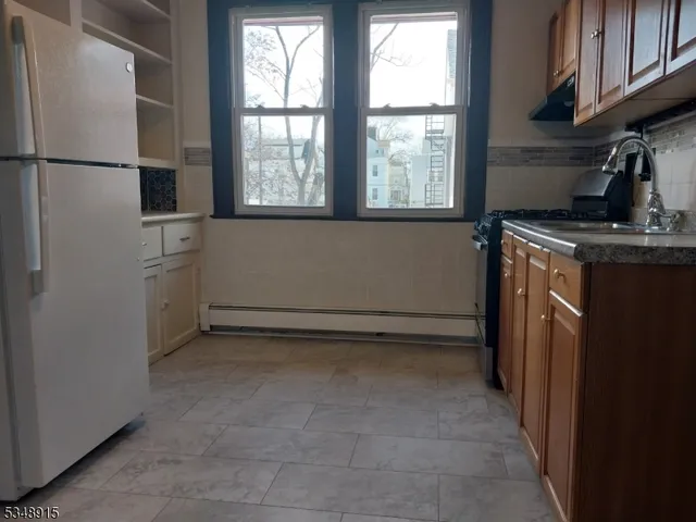 $1,950 | 59-65 Grand Avenue, Unit 2L, Newark, NJ 07106