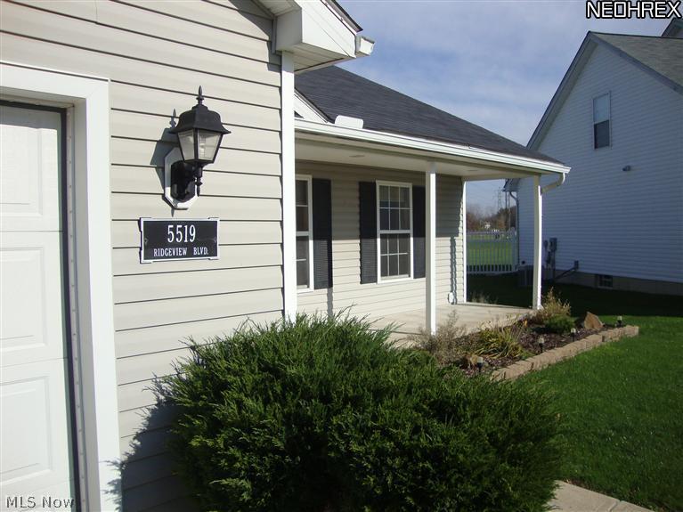 5519 Ridgeview Boulevard North Ridgeville, OH 44039 - Photo 3 of 25