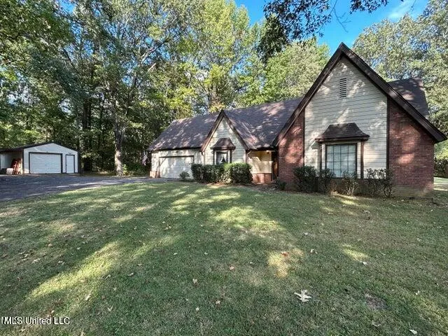 $329,000 | 2330 Robbie Lee Road, Nesbit, MS 38651