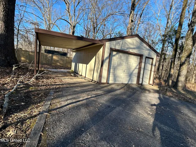 $329,000 | 2330 Robbie Lee Road, Nesbit, MS 38651