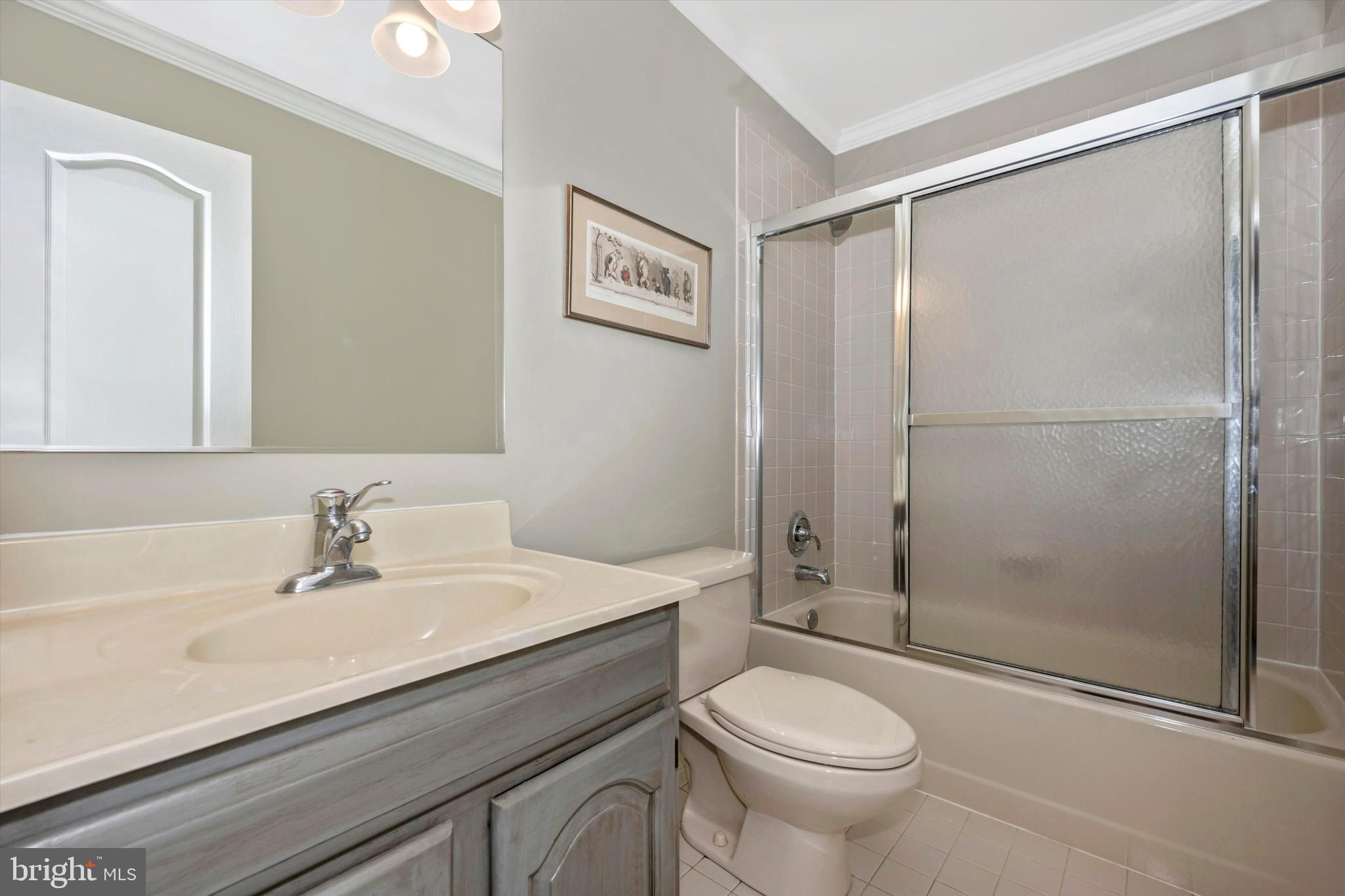 23307 Woodfield Road Gaithersburg, MD 20882 - Photo 32 of 52 Hall Bath w/Ceramic Tile Floor