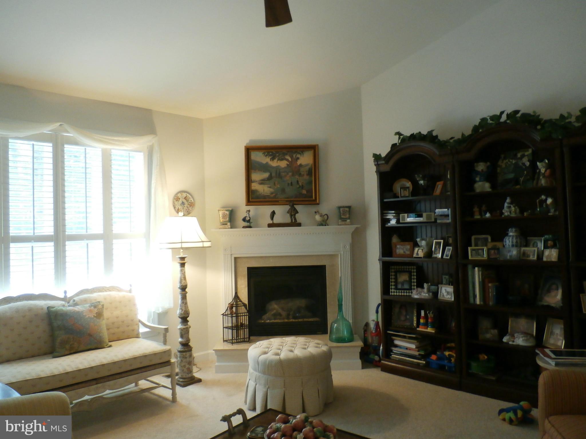308 Battlefield Road Locust Grove, VA 22508 - Photo 9 of 23 Living Room