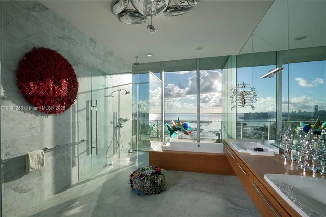 a view of an outdoor space with backyard