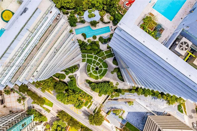 $13,500,000 | 2675 South Bayshore Drive, Unit 1601S, Miami, FL 33133