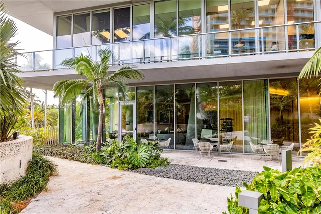 $13,500,000 | 2675 South Bayshore Drive, Unit 1601S, Miami, FL 33133