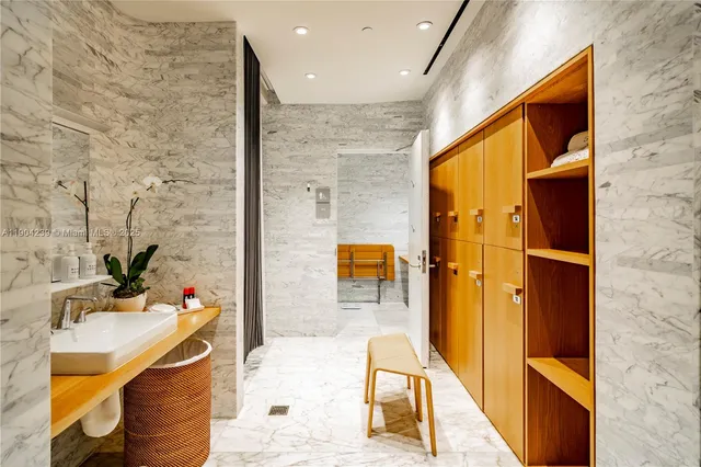 $13,500,000 | 2675 South Bayshore Drive, Unit 1601S, Miami, FL 33133