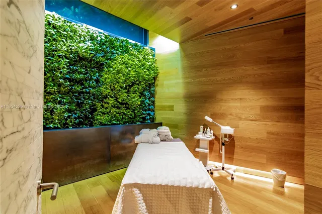 $13,500,000 | 2675 South Bayshore Drive, Unit 1601S, Miami, FL 33133