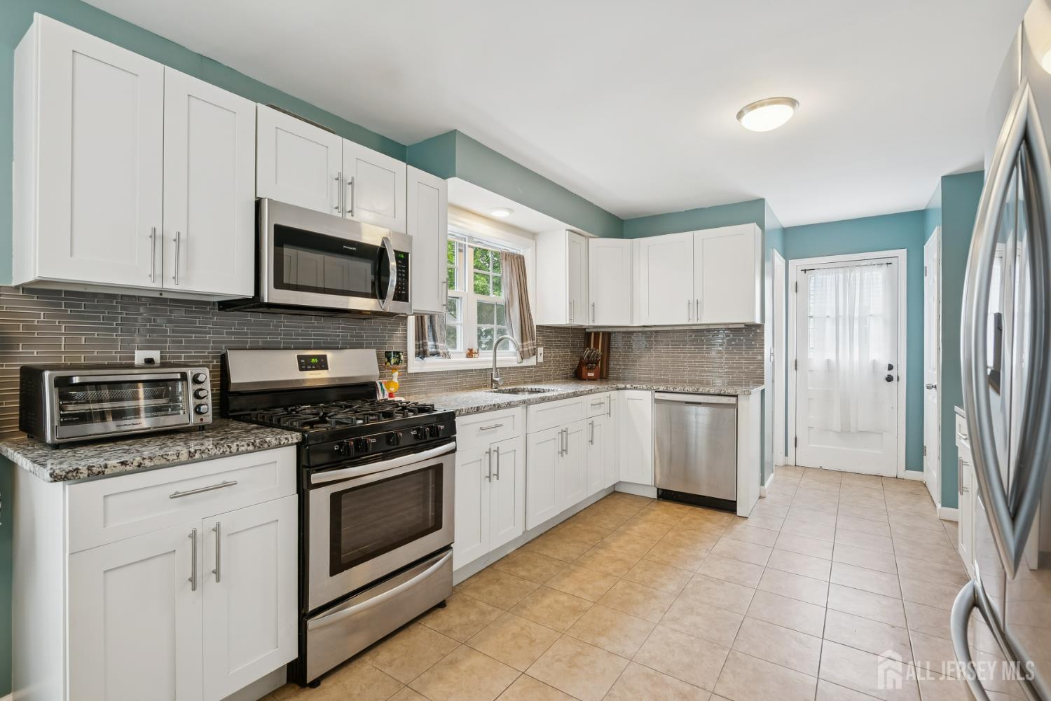 705 Front Street Dunellen, NJ 08812 - Photo 6 of 21