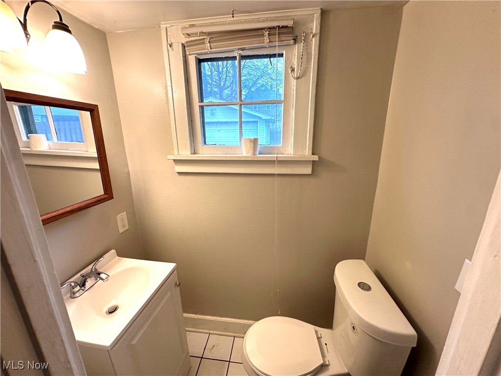 1665 Cumberland Road Cleveland, OH 44118 - Photo 12 of 27 Gallery Image 12