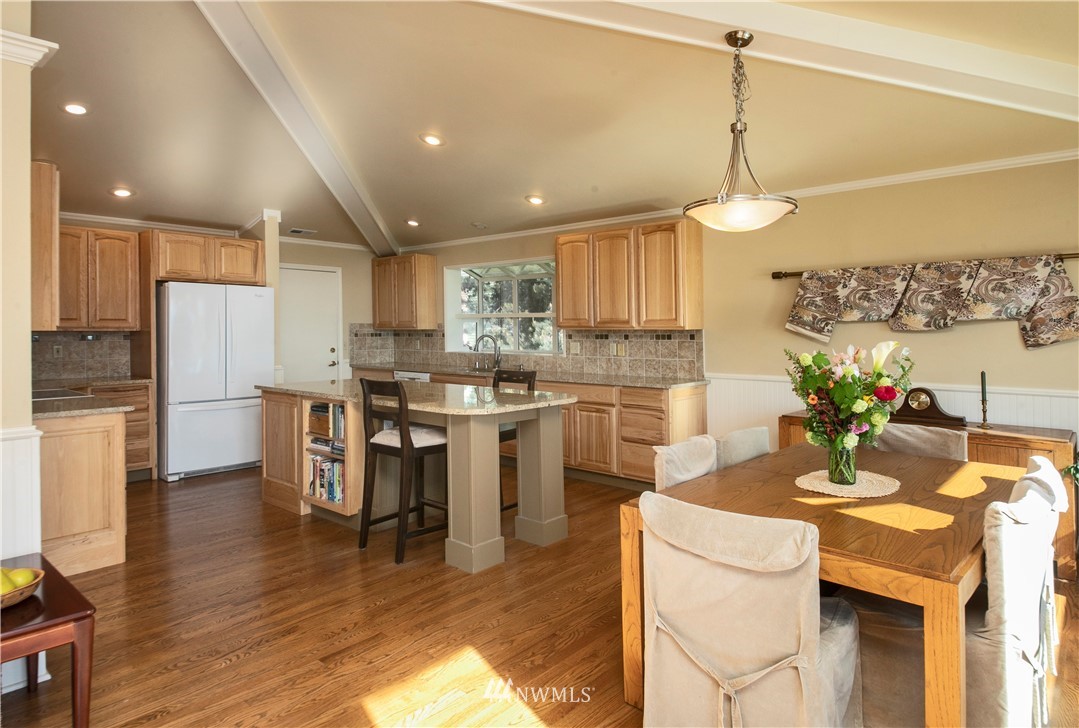 5921 Mutiny Bay Road Freeland, WA 98249 - Photo 15 of 40