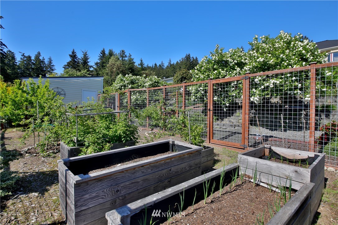 5921 Mutiny Bay Road Freeland, WA 98249 - Photo 34 of 40