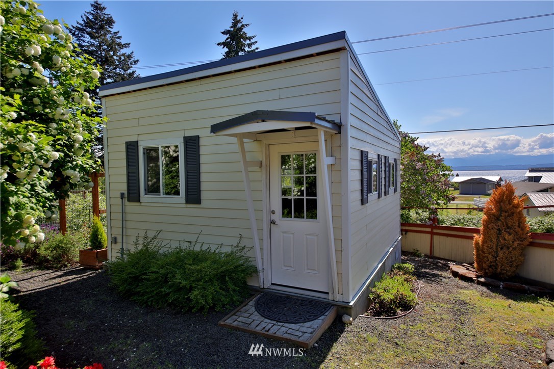 5921 Mutiny Bay Road Freeland, WA 98249 - Photo 35 of 40
