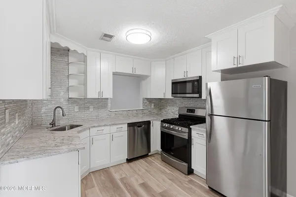 $3,000 | 5 Whistler Drive, Unit 8, Freehold, NJ 07728