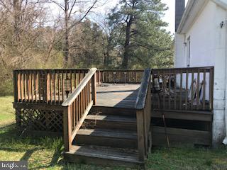 1280 Skipjack Road Kinsale, VA 22488 - Photo 14 of 22 Deck on rear of 1282 Skipjack Road