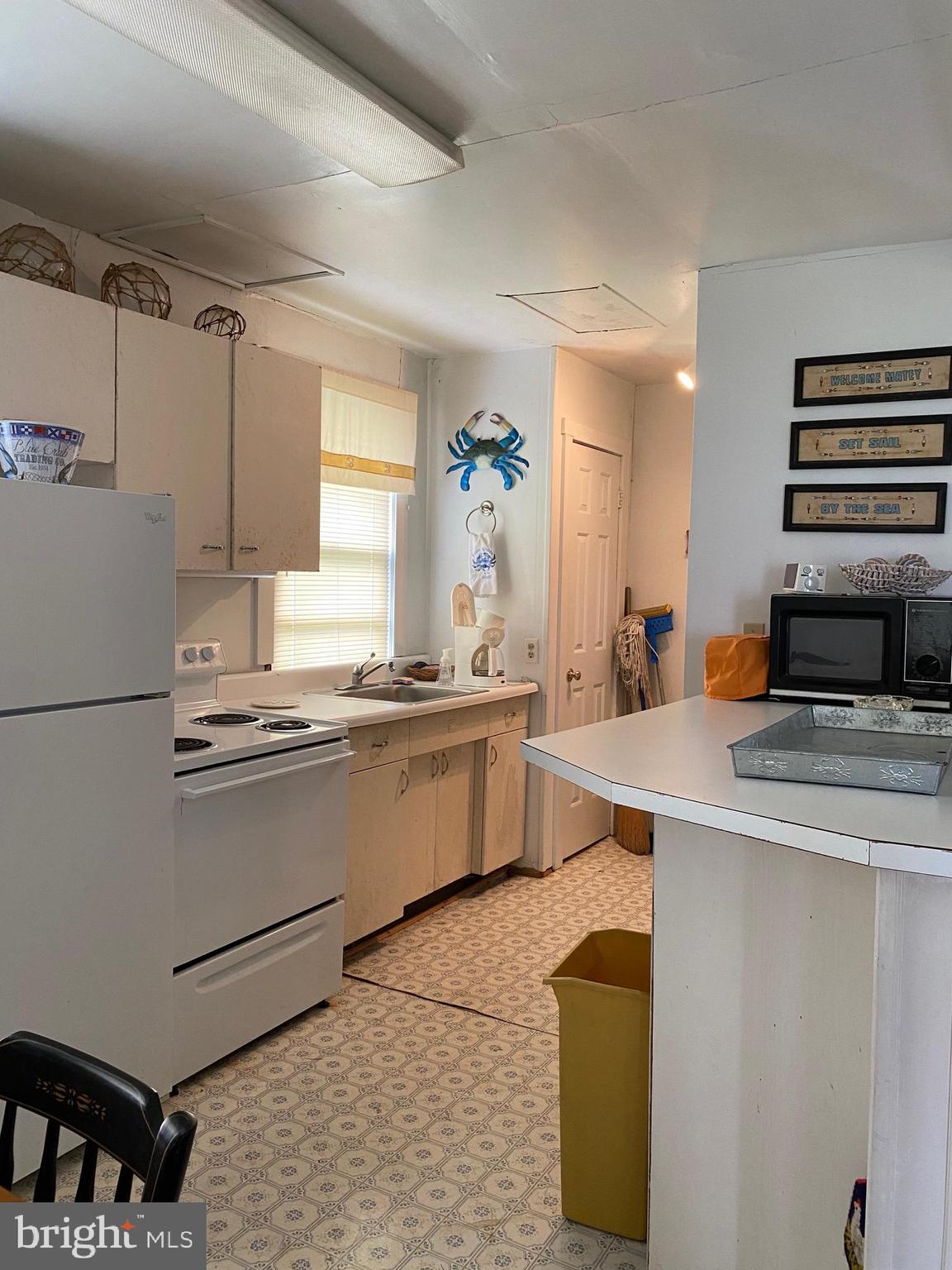 1280 Skipjack Road Kinsale, VA 22488 - Photo 15 of 22 Kitchen in 1282 Skipjack Cottage.