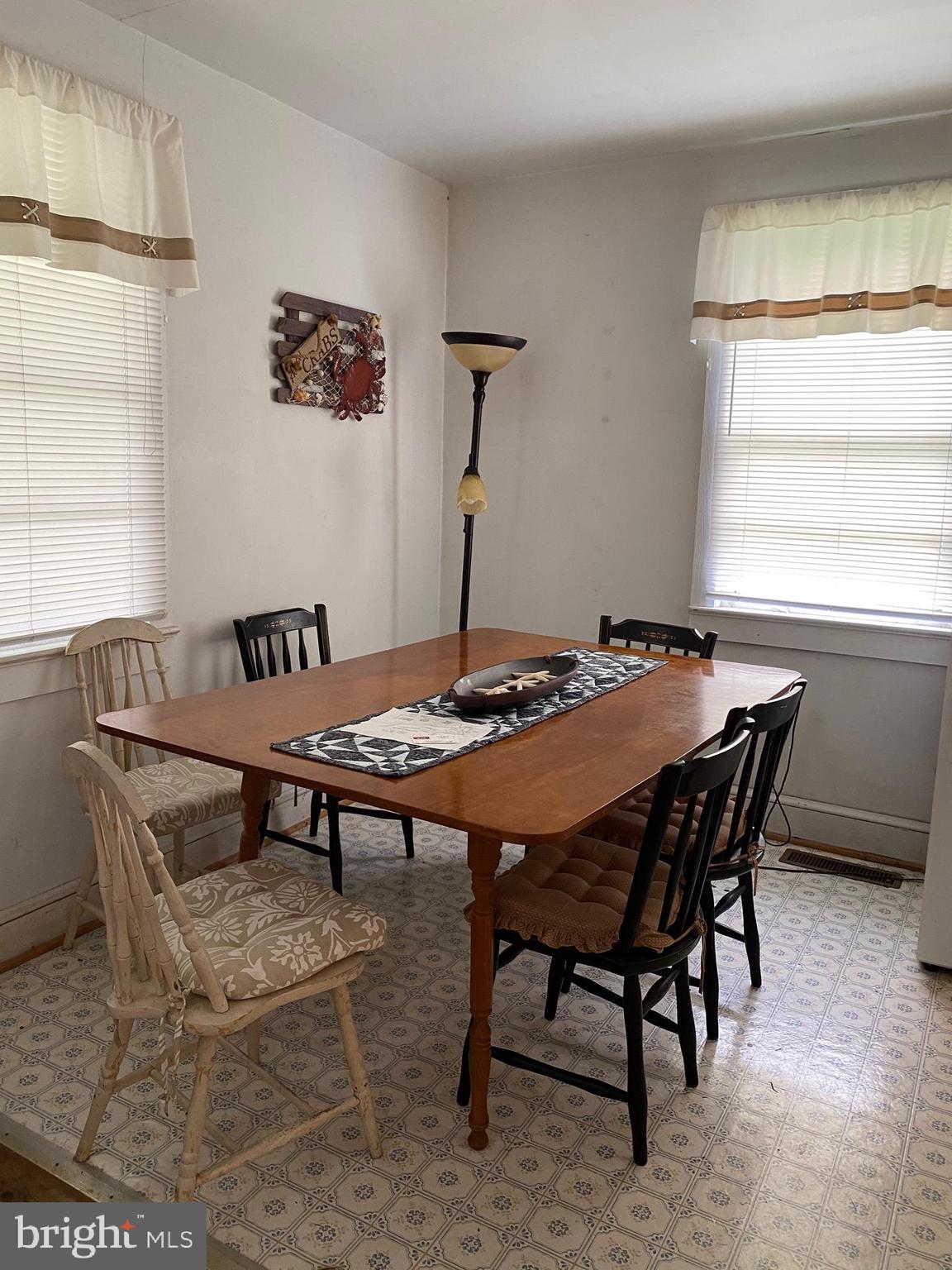 1280 Skipjack Road Kinsale, VA 22488 - Photo 16 of 22 Dining area in 1282 Skipjack Cottage.
