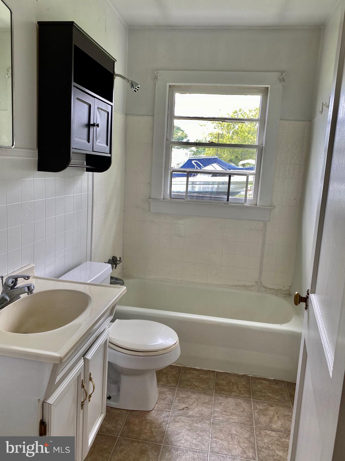1280 Skipjack Road Kinsale, VA 22488 - Photo 10 of 22 Bath in 1280 Skipjack Cottage.