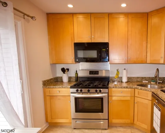 $3,350 | 78 Woodward Lane, Bernards, NJ 07920
