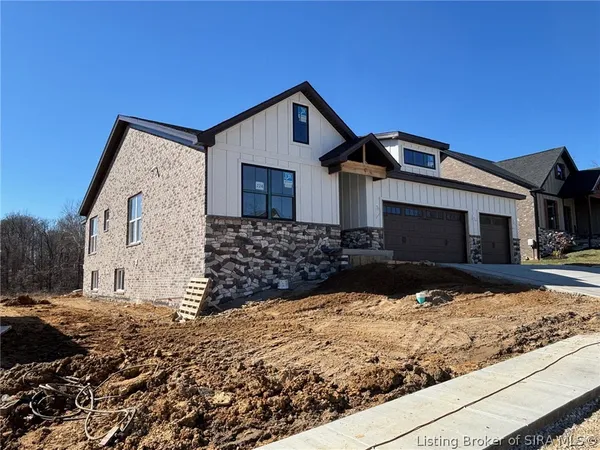 $469,900 | 7057 Oaken Lane, Unit 224, Lanesville, IN 47136