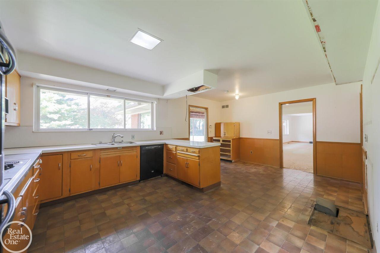 324 Moross Road Grosse Pointe Farms, MI 48236 - Photo 32 of 47