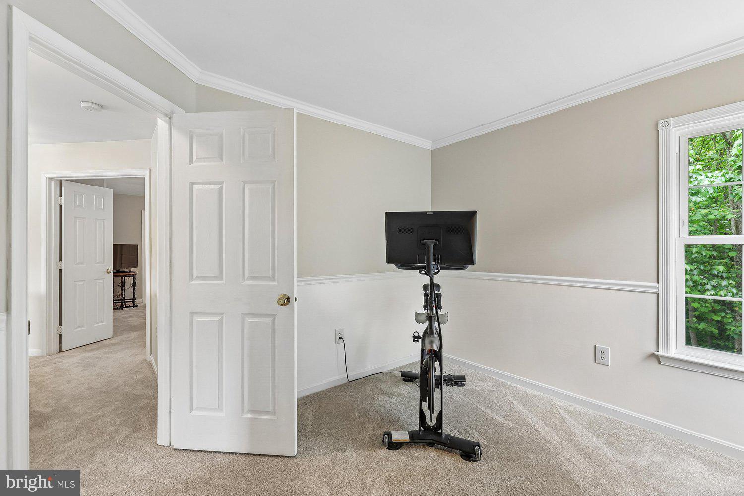 3707 Turn Back Trail Triangle, VA 22172 - Photo 41 of 55 a view of entryway with a livingroom