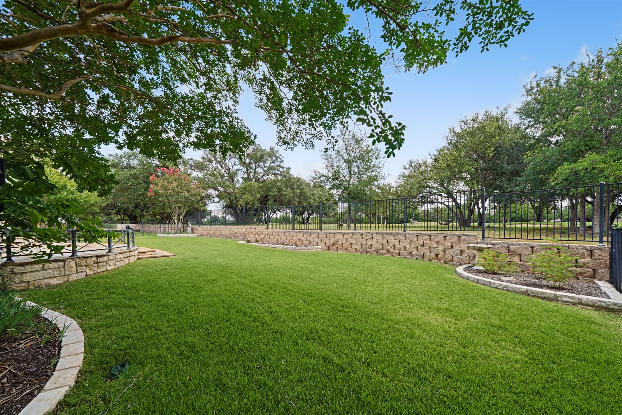 206 Mustang Is Trail Georgetown, TX 78633 - Photo 36 of 40