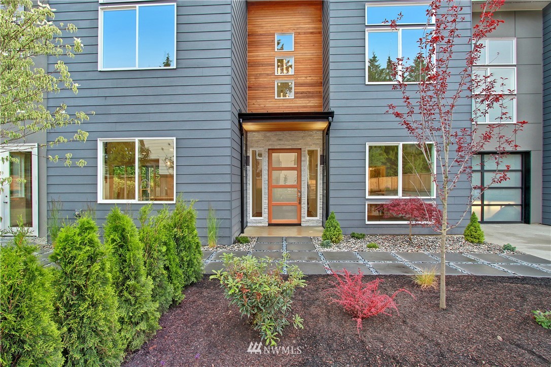 604 Hubbard Road Lynnwood, WA 98036 - Photo 2 of 10