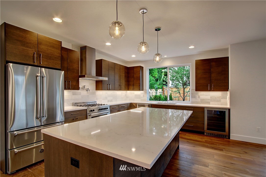 604 Hubbard Road Lynnwood, WA 98036 - Photo 5 of 10