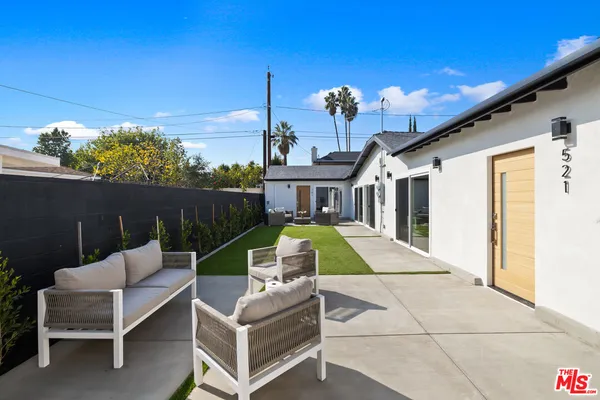 $5,995 | 521 North Lamer Street, Burbank, CA 91506