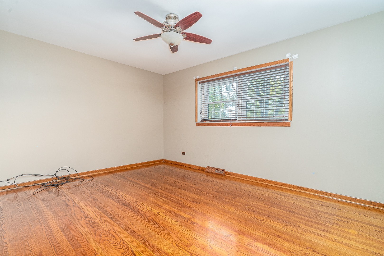 1425 Douglas Lane Crete, IL 60417 - Photo 9 of 19 a view of an empty room with a window