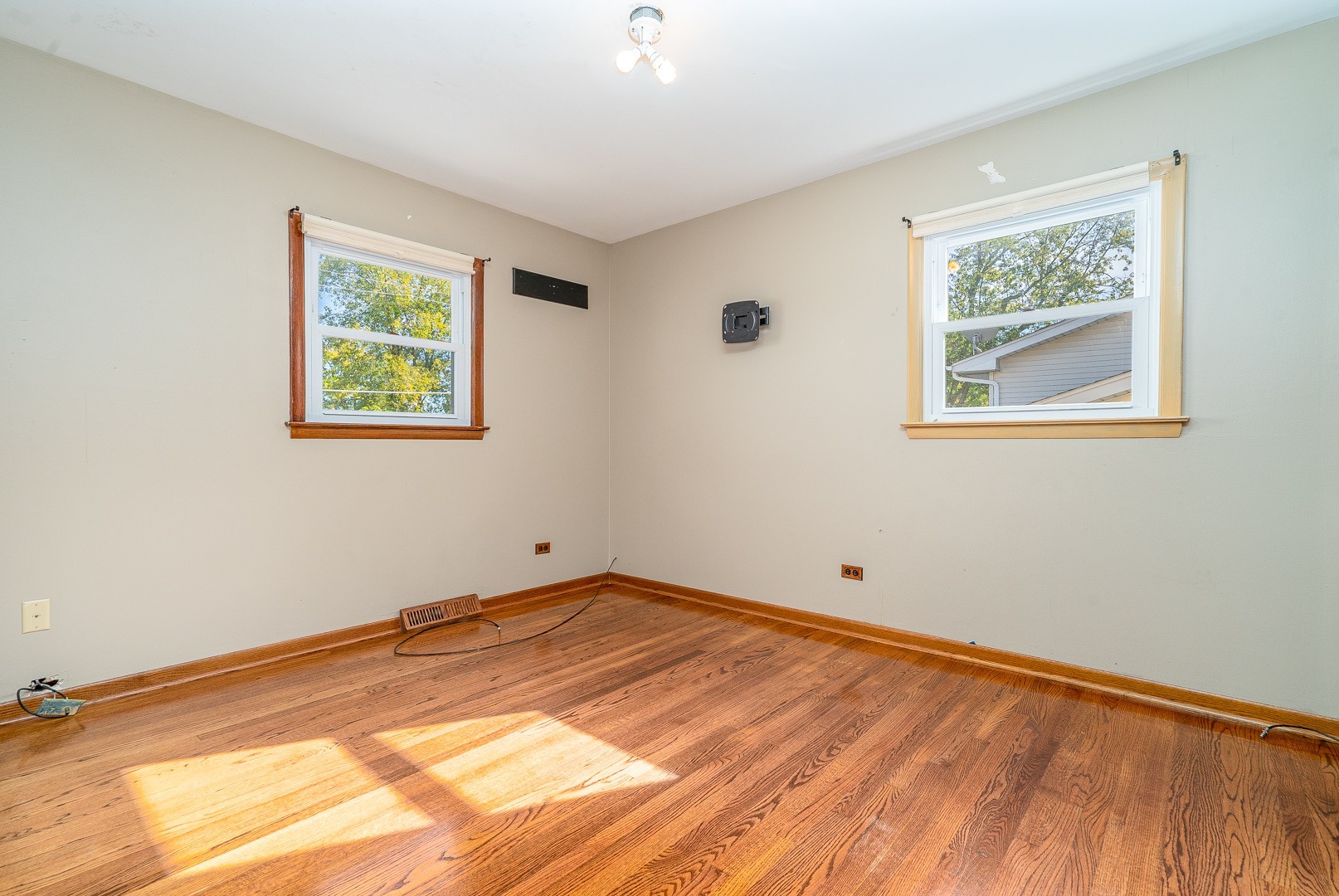 1425 Douglas Lane Crete, IL 60417 - Photo 10 of 19 a view of a room with wooden floor and a window
