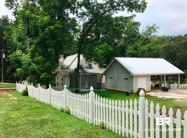 1515 2nd Street Daphne, AL 36526 - Photo 2 of 23 For Sale: 1515 Second Street, Daphne, AL 36526 Yard