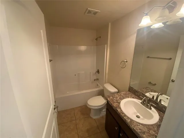 $1,975 | 2201 Angel Fish Loop, Leesburg, FL 34748