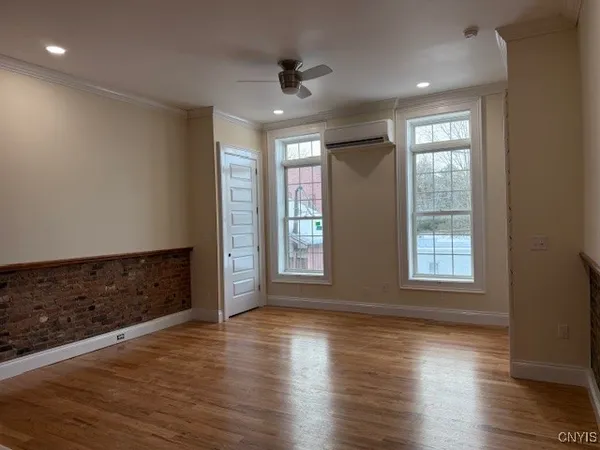 $1,400 | 141 South Peterboro Street, Lenox, NY 13032