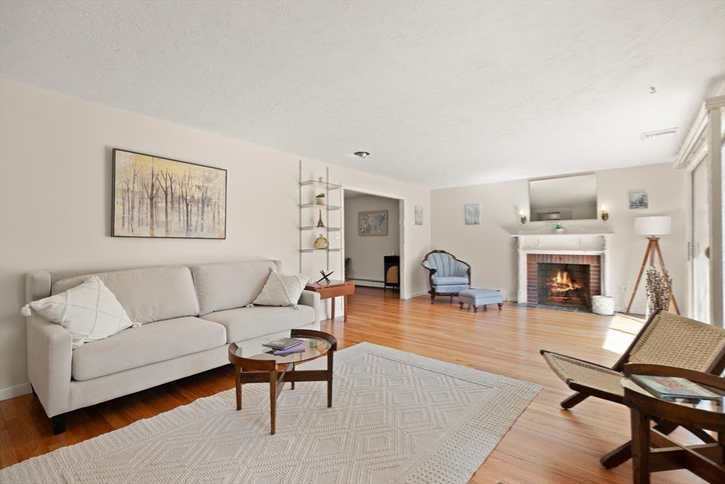 14 Hadley Road Sudbury, MA 01776 - Photo 8 of 36 Gallery Image 8