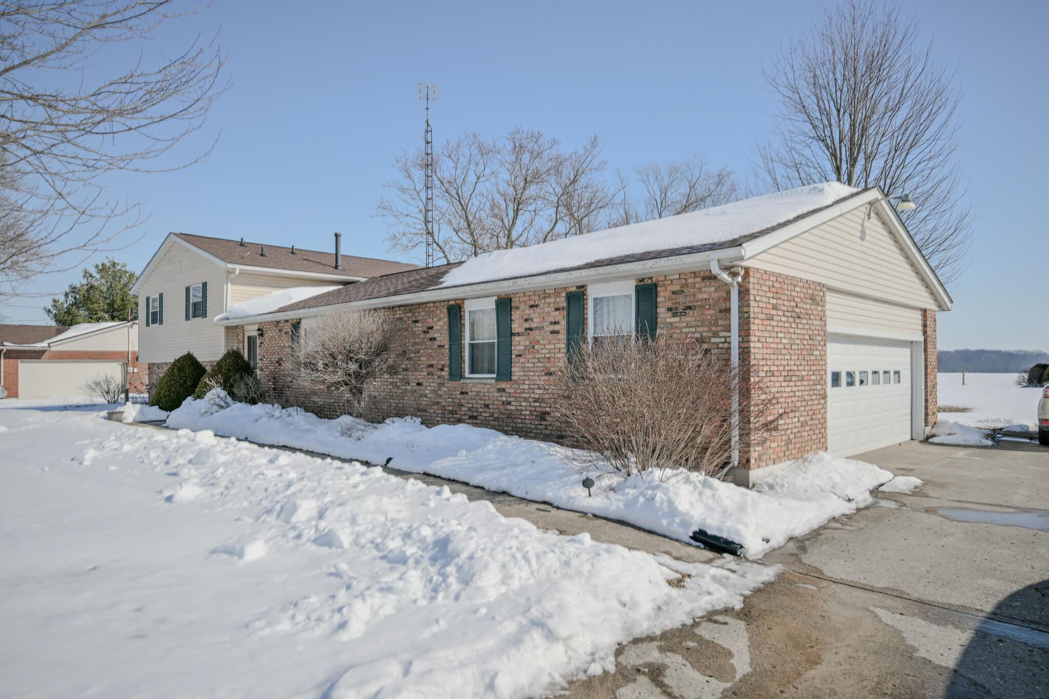5670 Prairie Road Springfield, OH 45502 - Photo 2 of 47 Gallery Image 2
