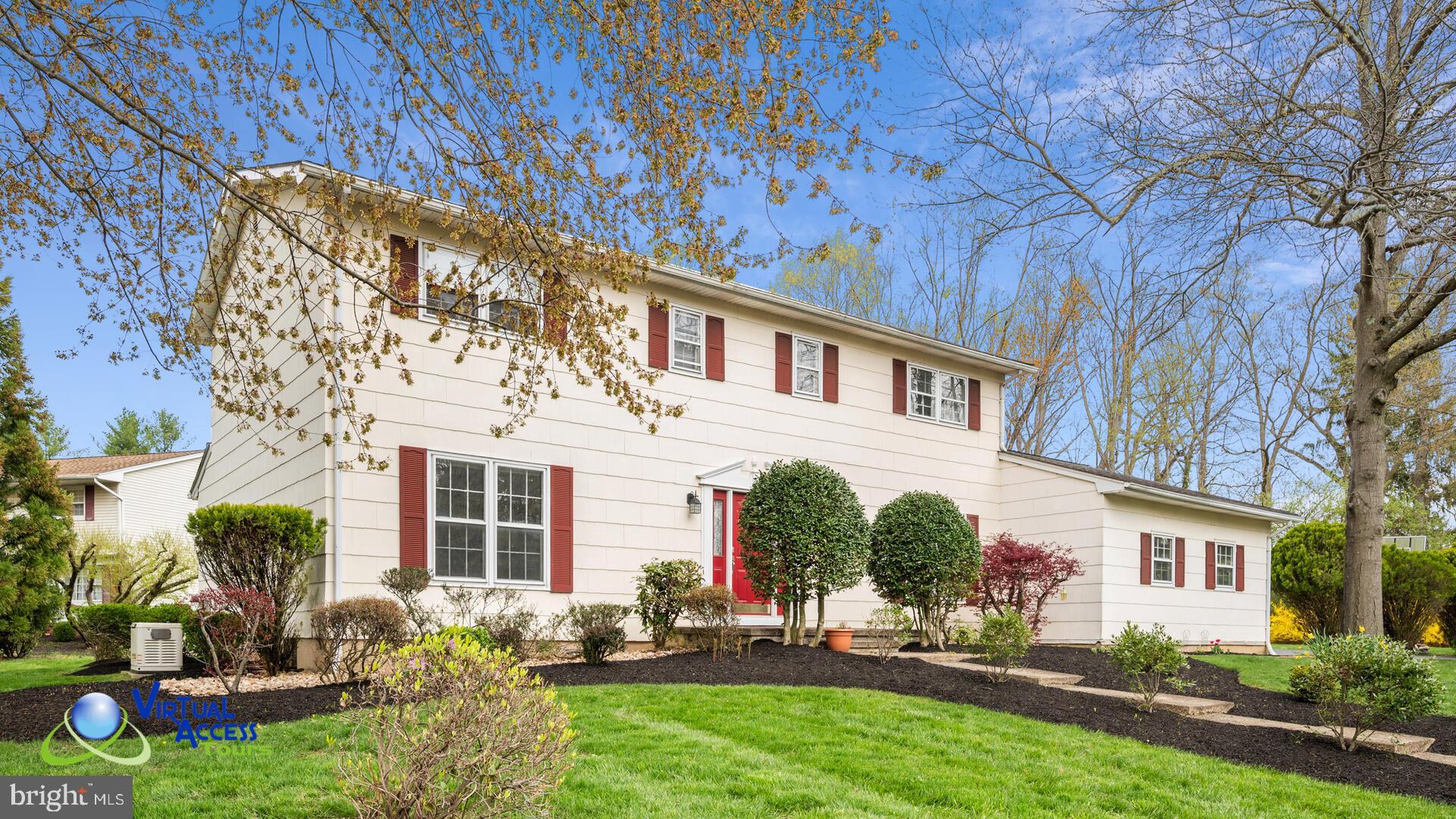 17 Melville Road Princeton Junction, NJ 08550 - Photo 2 of 40 Exterior Front