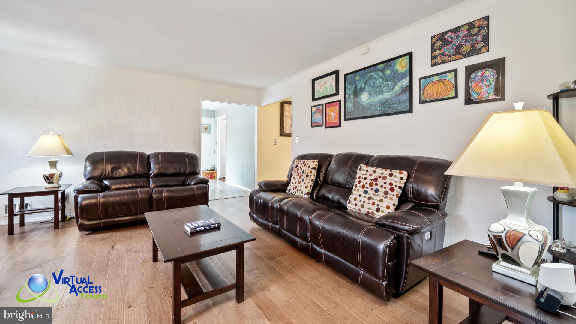 17 Melville Road Princeton Junction, NJ 08550 - Photo 17 of 40 Family Room