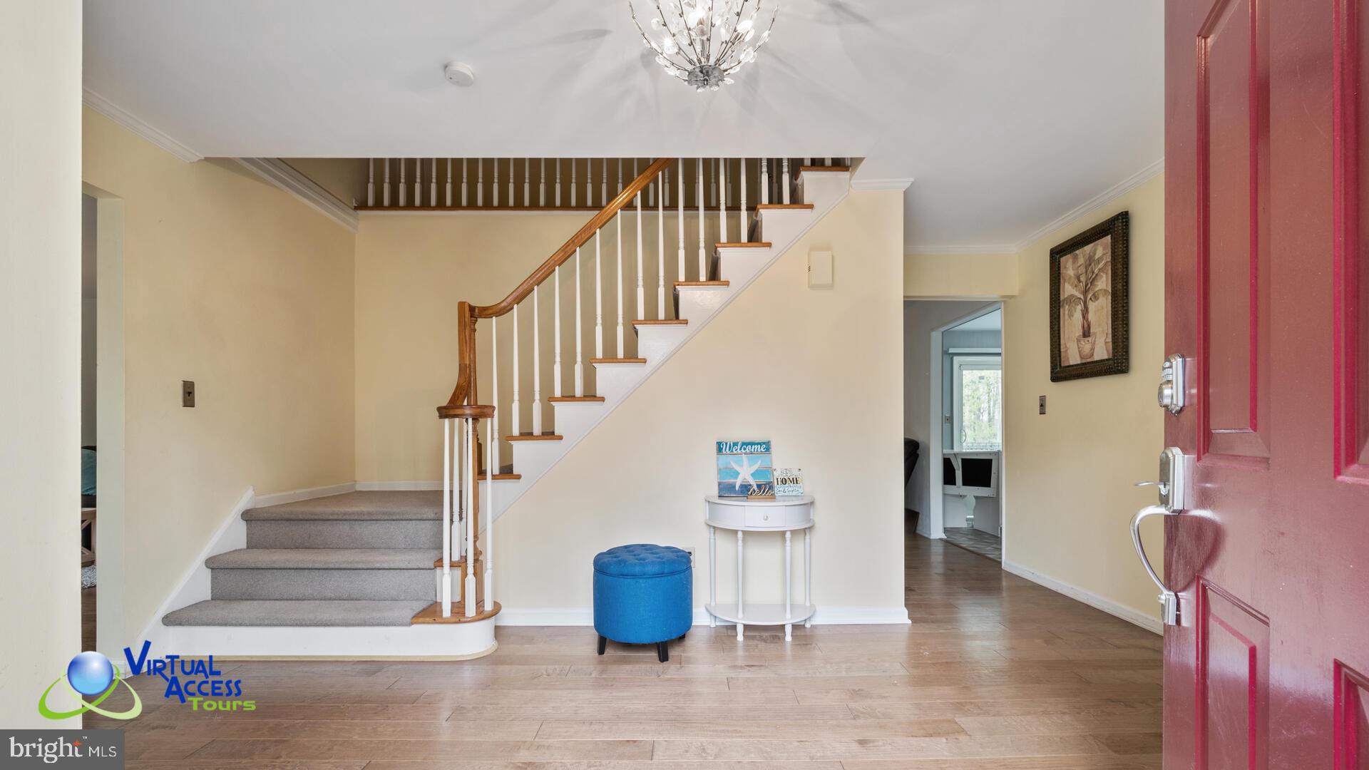 17 Melville Road Princeton Junction, NJ 08550 - Photo 4 of 40 Entry Foyer