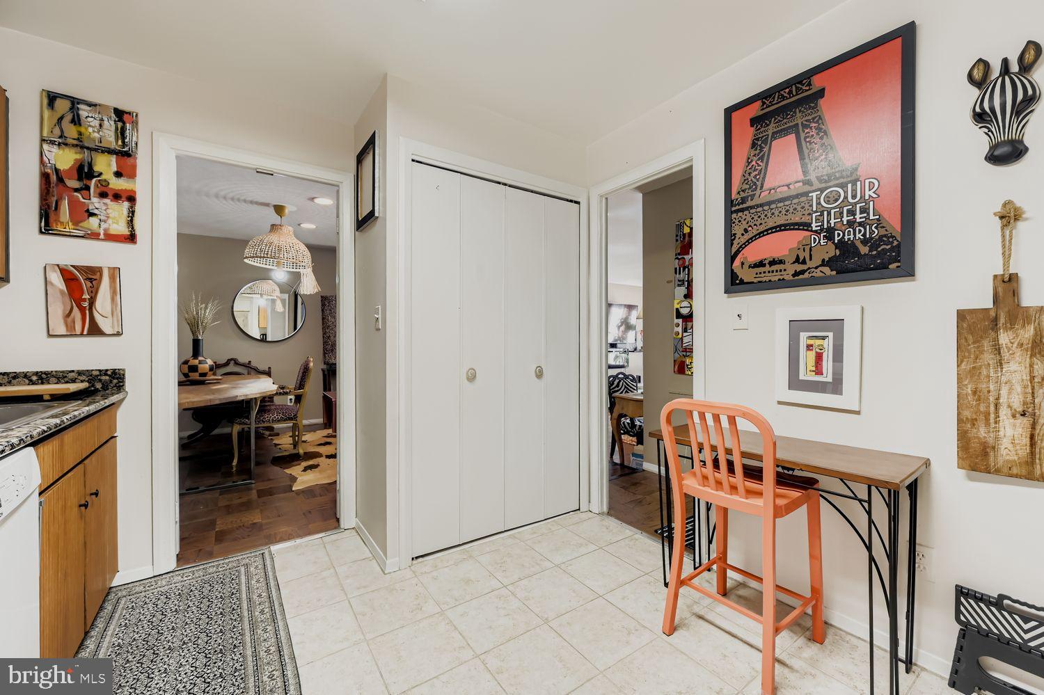 3601 Clarks Lane, Unit 508 Baltimore, MD 21215 - Photo 18 of 24 a living room with furniture and next to a window