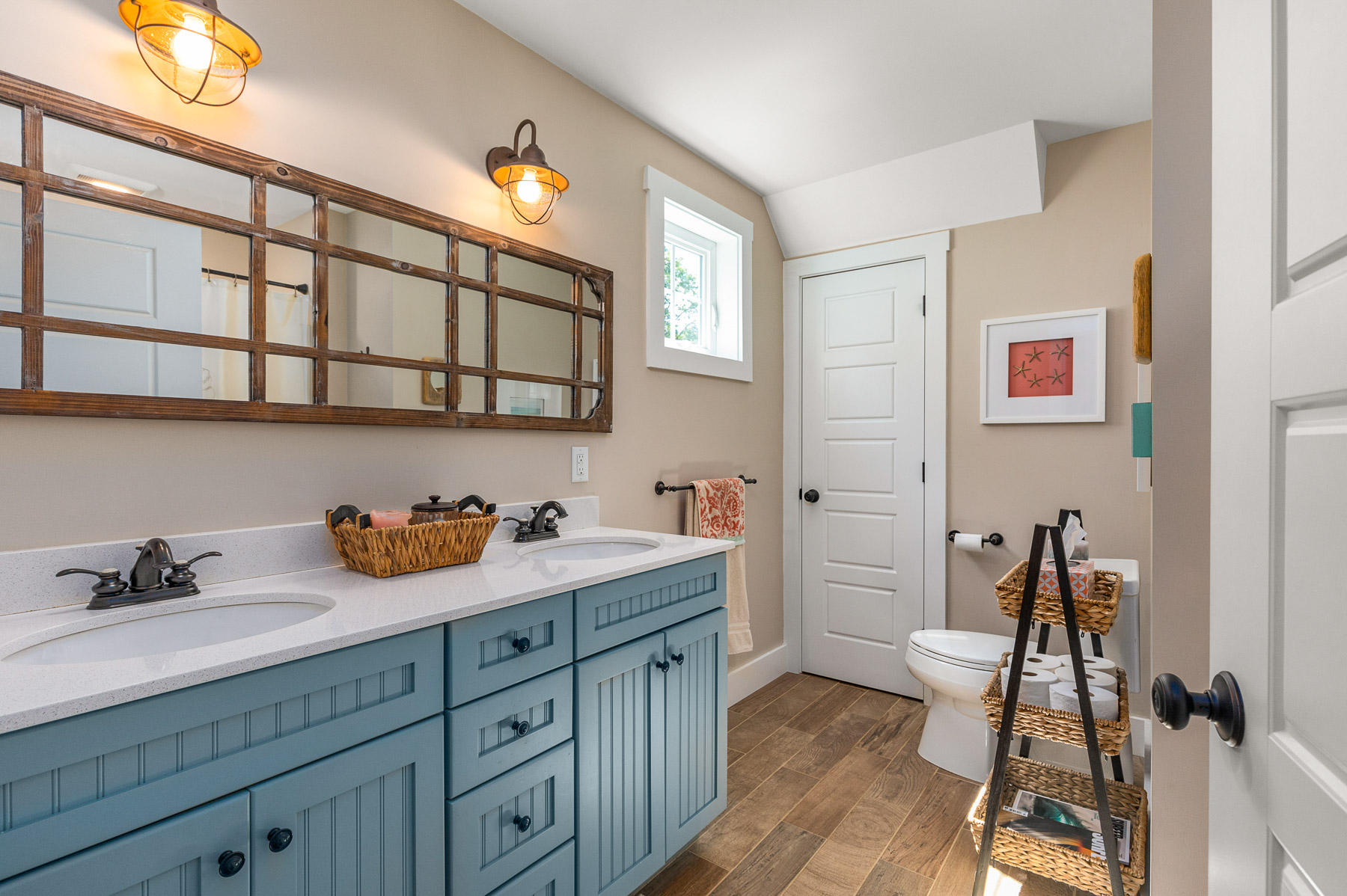 30 Philbrick Road Kittery, ME 03904 - Photo 31 of 61 Second Floor Full Bath