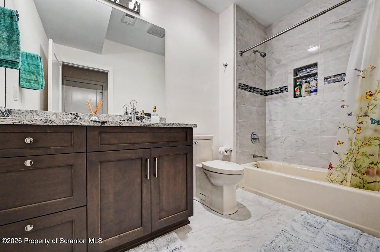 103 Rock Ridge Drive Clarks Summit, PA 18411 - Photo 63 of 93 103 Rock Ridge Dr 059 Large