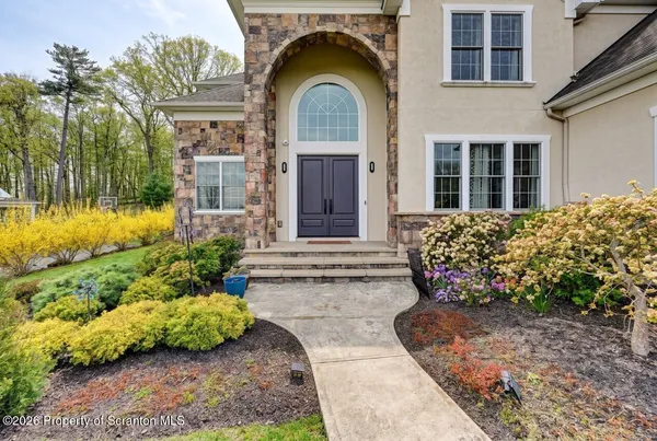 a view of entryway with seating