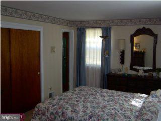 45 Nield Road Springfield, PA 19064 - Photo 3 of 4