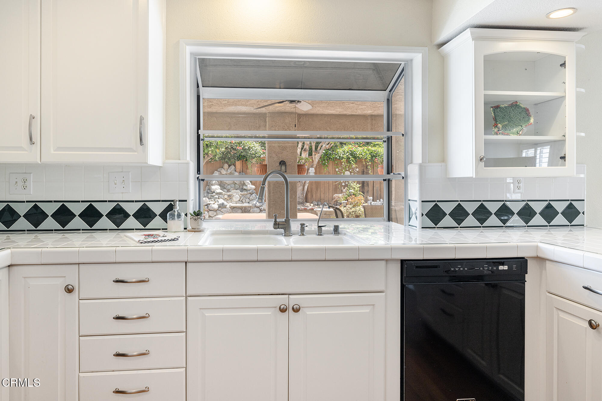 1590 Frazier Street Camarillo, CA 93012 - Photo 11 of 38 Garden Window
