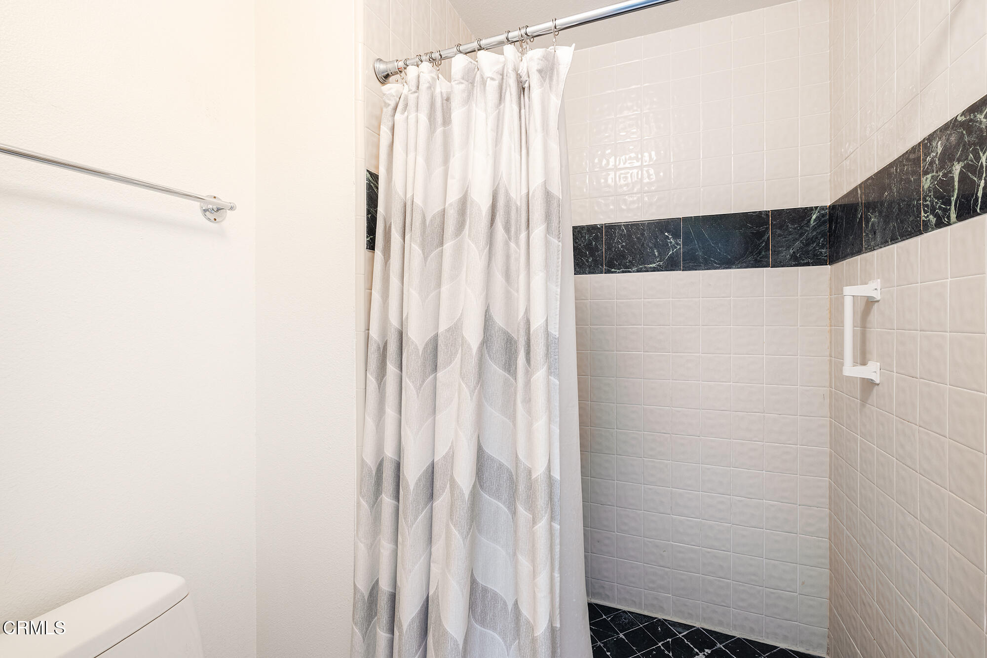 1590 Frazier Street Camarillo, CA 93012 - Photo 19 of 38 Shower