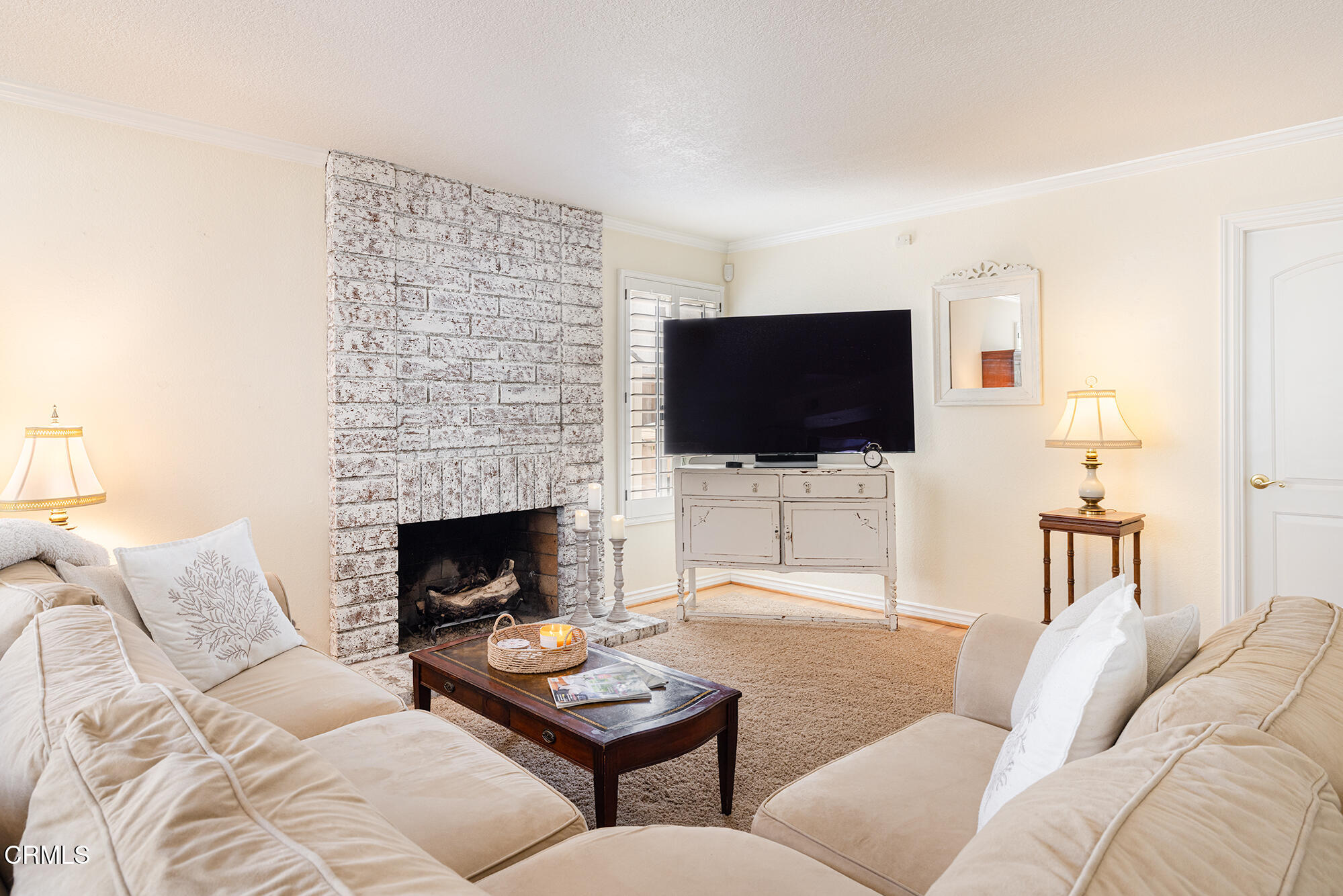 1590 Frazier Street Camarillo, CA 93012 - Photo 6 of 38 Family Room