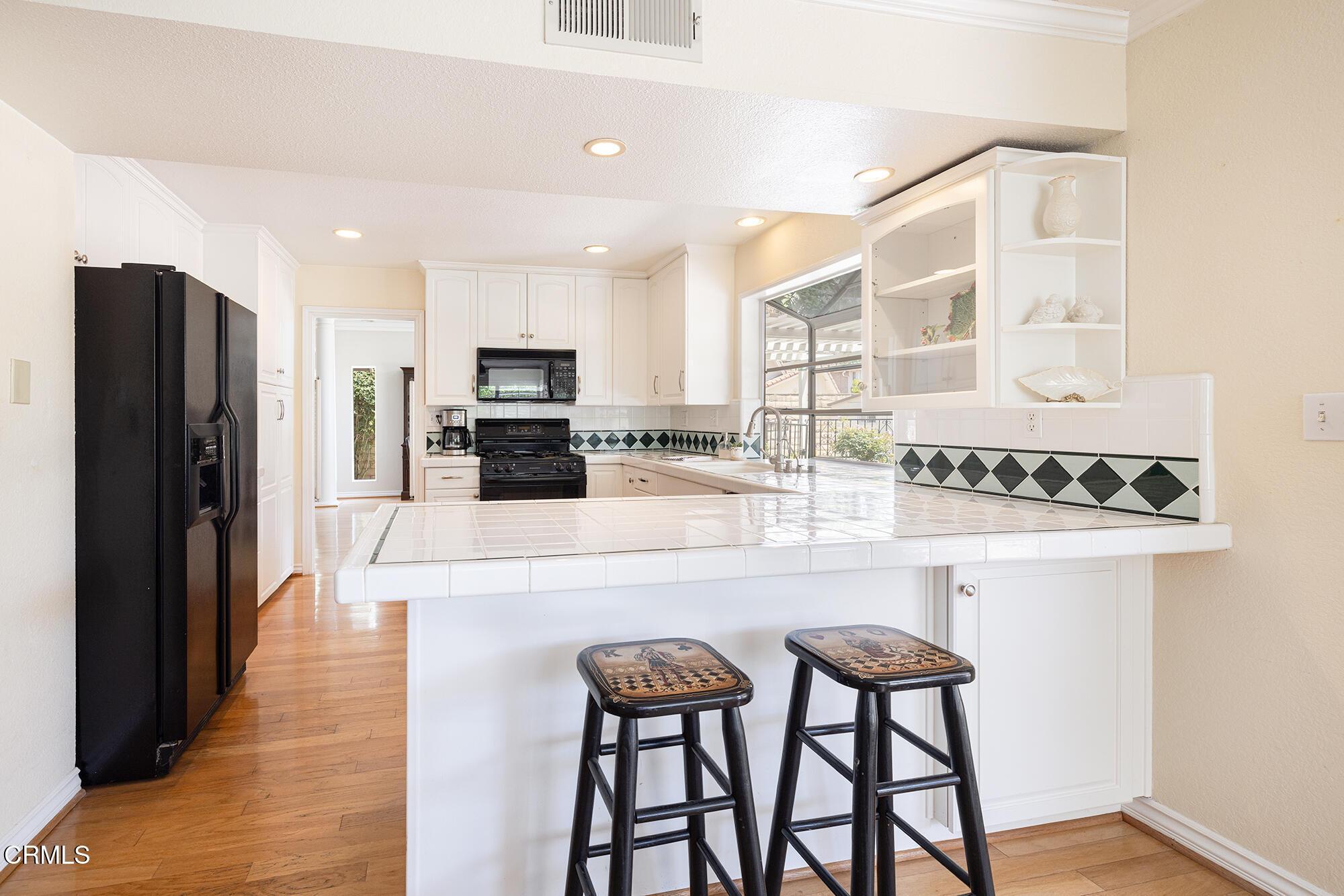 1590 Frazier Street Camarillo, CA 93012 - Photo 9 of 38 Kitchen
