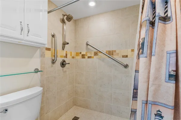 $269,900 | 4242 Gulfbreeze Boulevard, Unit 605, Corpus Christi, TX 78402
