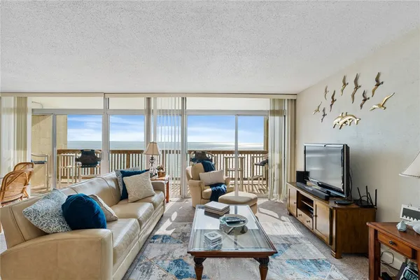 $269,900 | 4242 Gulfbreeze Boulevard, Unit 605, Corpus Christi, TX 78402